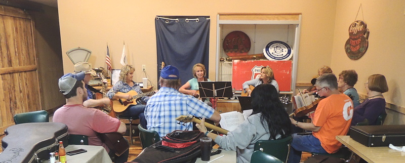 Lynette's Acoustic Jam