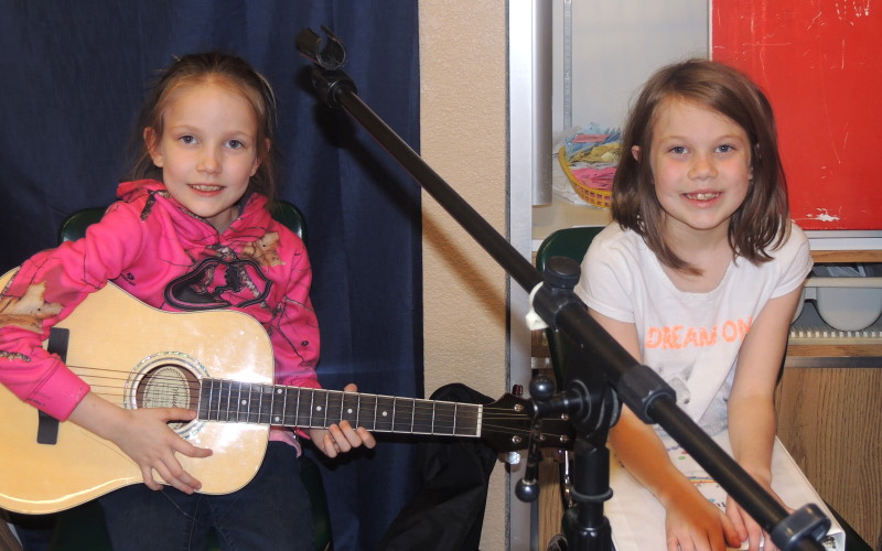 Paisley and Brooklyn