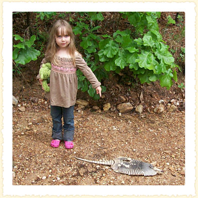 Zoey Louise points out a 'Good Armadillo.'
